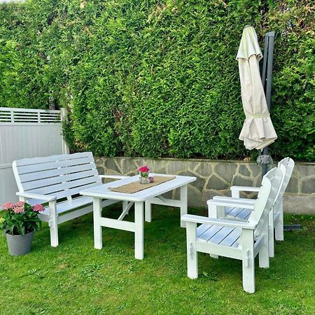 Down Town Apartment With Outside Area In Villa Kristiansand Buitenkant foto