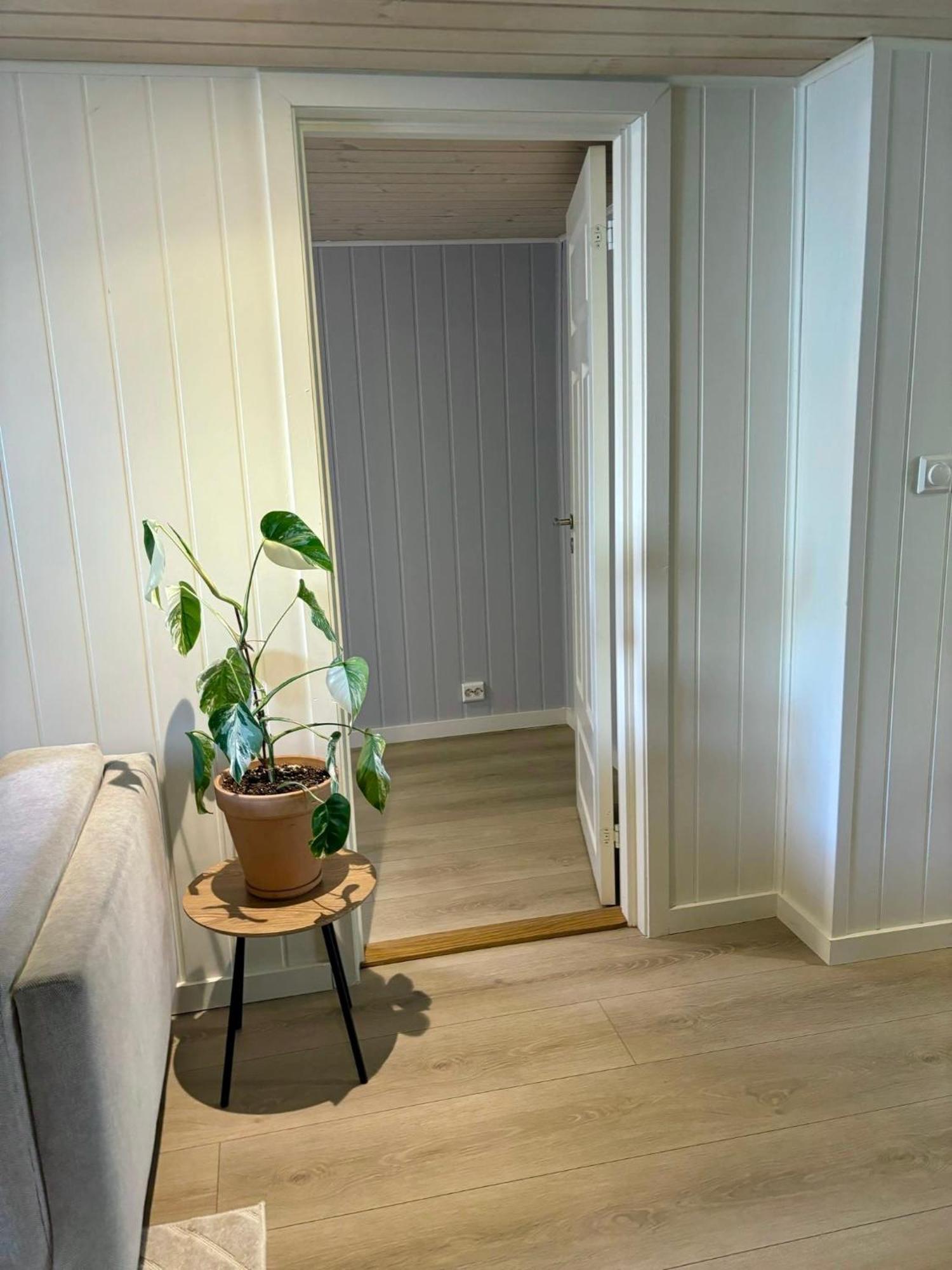 Down Town Apartment With Outside Area In Villa Kristiansand Buitenkant foto